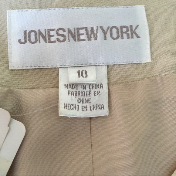VINTAGE Jones New York Silk Skirt Suit - 10 - Picture 4 of 16